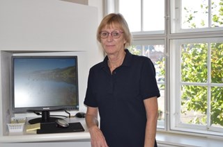Receptionist Pia